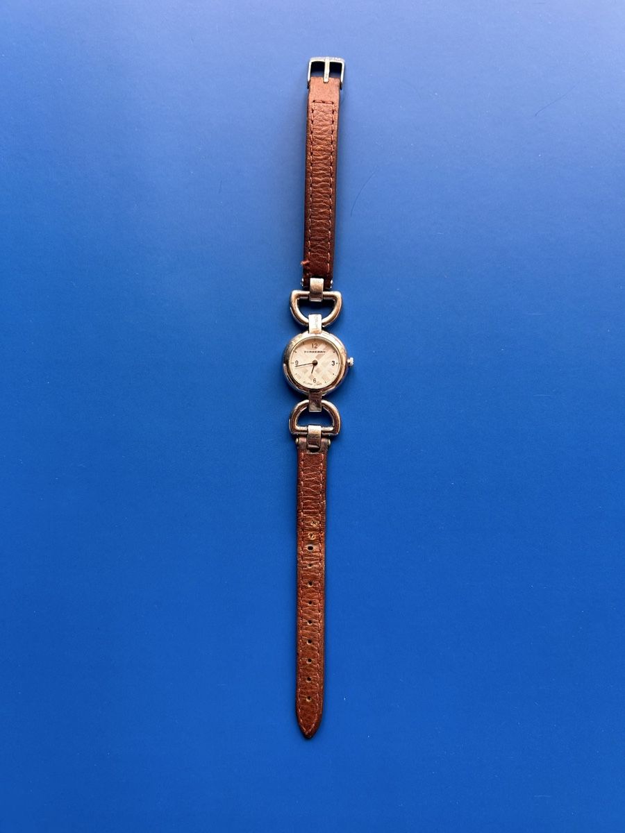 Burberry Orologi: Burberry Vintage Damenuhr – Usato da Uhwiesen venduto da Bogi2257