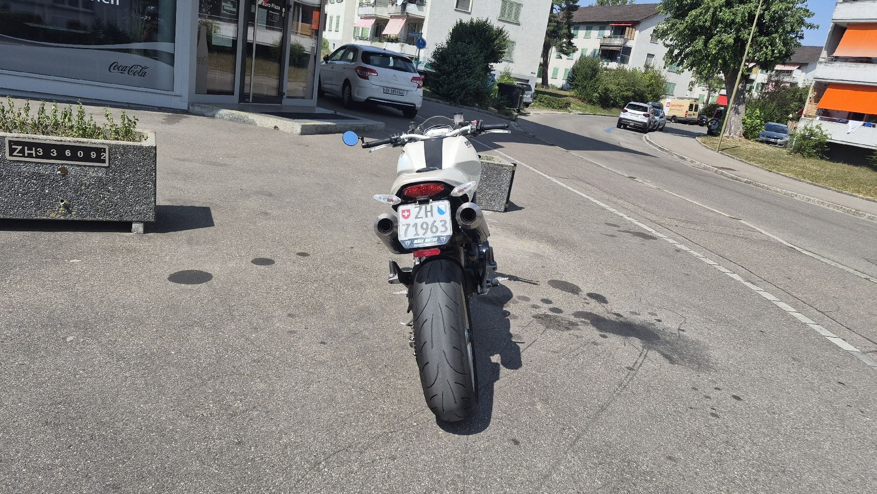 Ducati Strasse: Ducati Monster 1100S bianca  – Gebraucht aus Winterthur von Cilinu 2