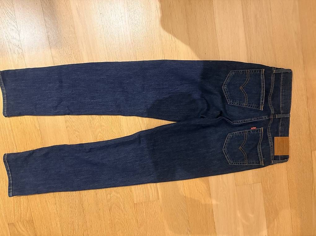 Jeans: Jean Levis 724 High Rise Straight, taille 27 – Usato da Chardonne venduto da any_yq5q 2