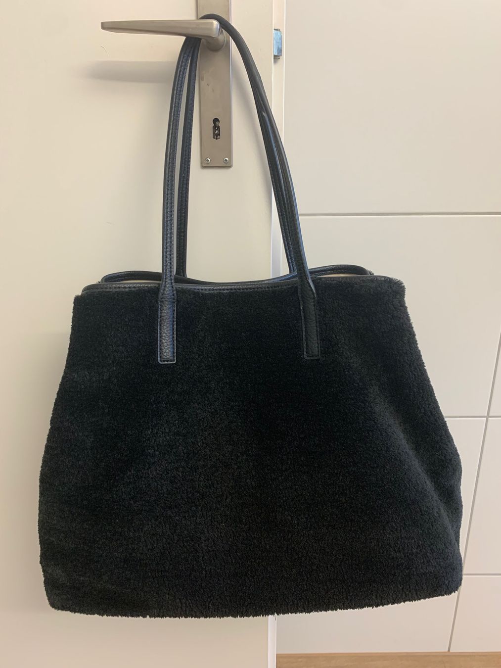 Guess Borse da donna: Guess Victtoria Large Tote – Usato da Enggistein venduto da THE-IGOR 1