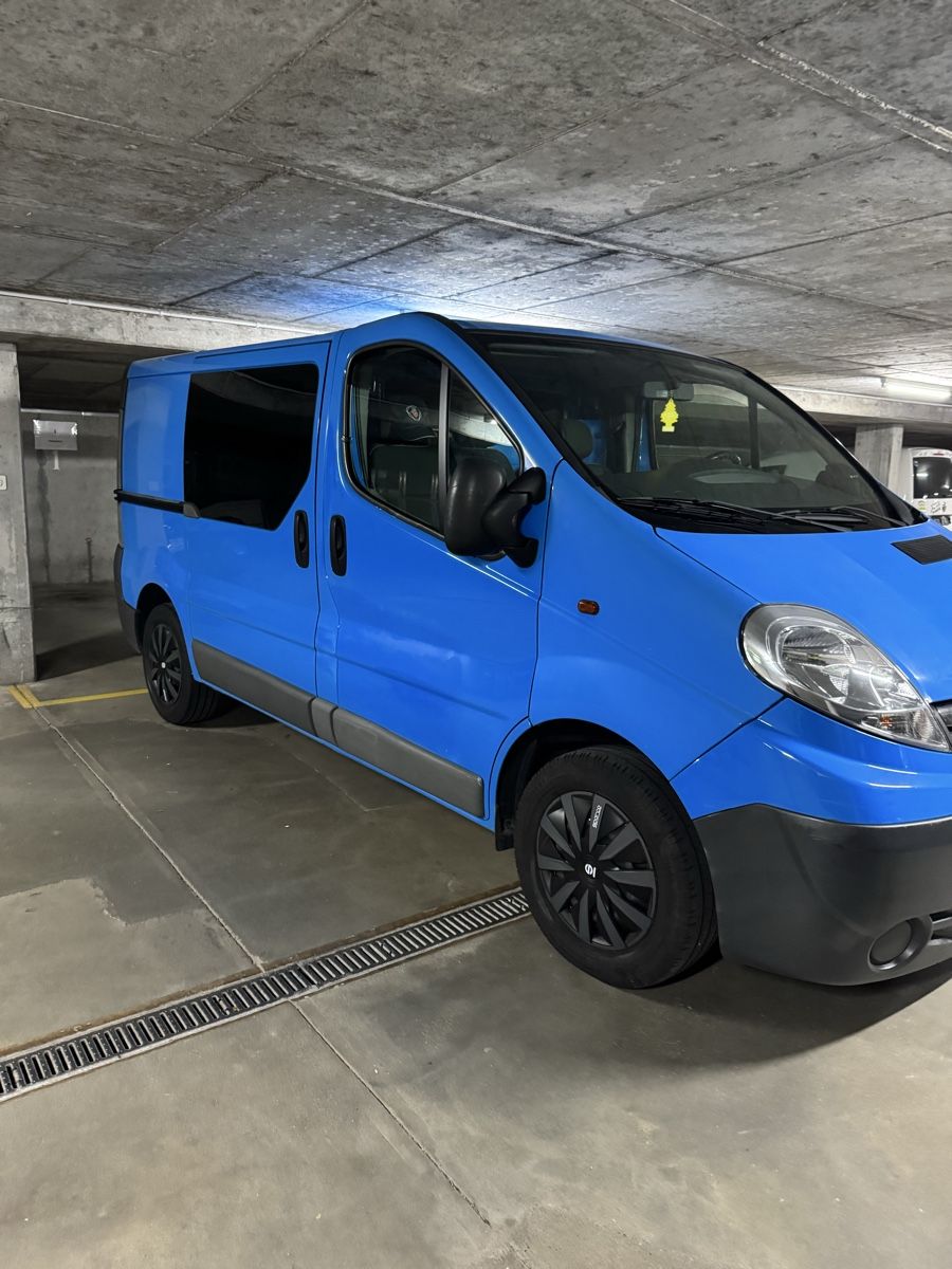 Opel Nutzfahrzeuge: Opel vivaro 2.0 cdti – Gebraucht aus schluein von patisaxo 5