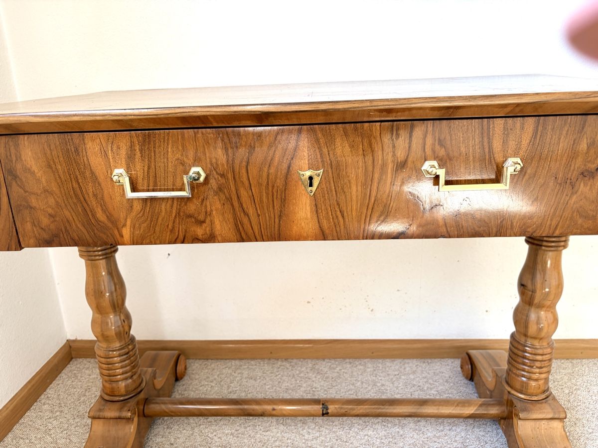 Scrivanie: Antiker Biedermeier Schreibtisch – Usato da Basel venduto da l.volfova 3