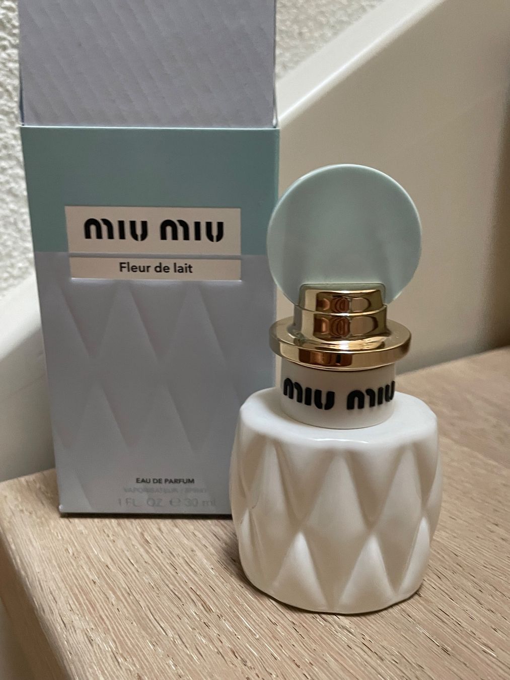 Miu Miu Profumi & Eau de Toilette: Miu Miu Fleur de Lait – Nuovo (secondo la descrizione) da Seedorf UR venduto da Vita000