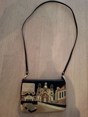 Braccialini kleine goldige Tasche. Sehr schön