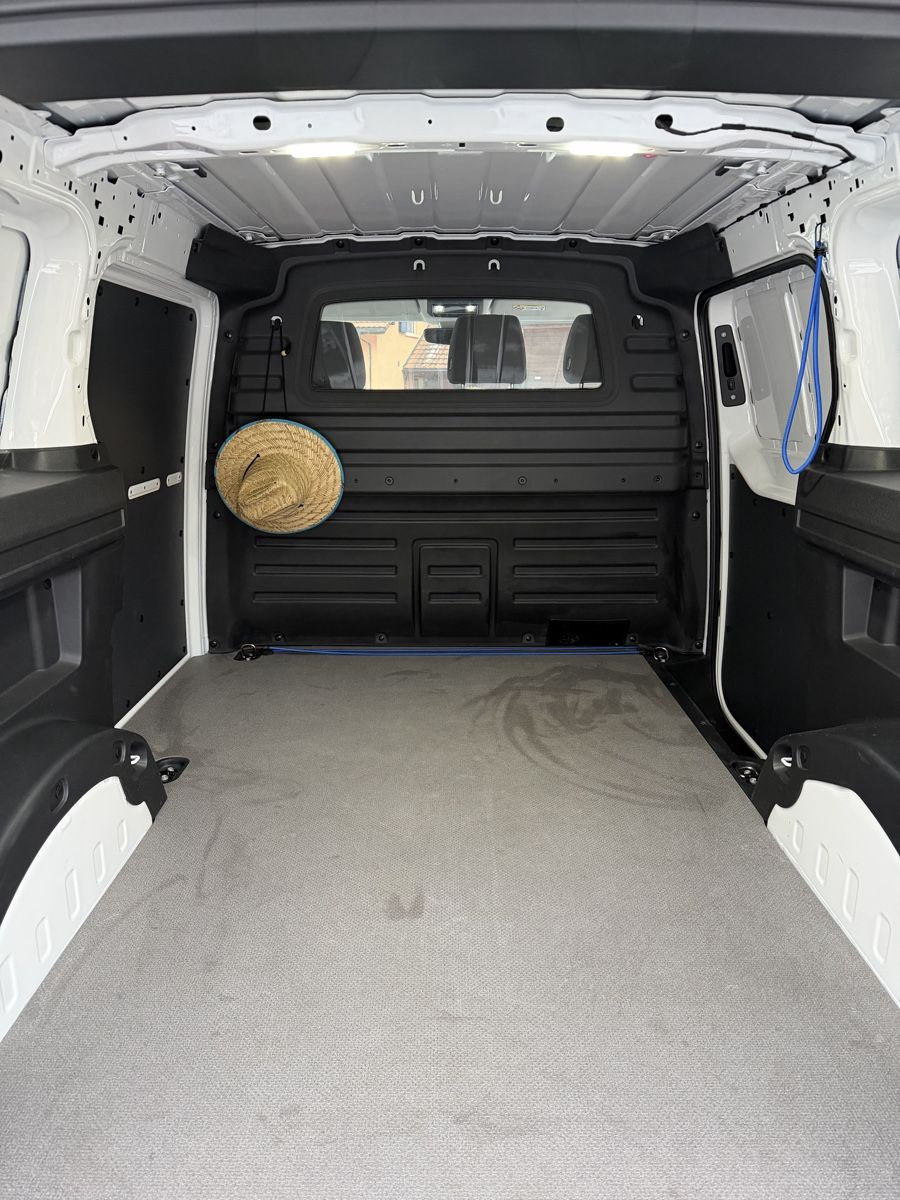 VW Nutzfahrzeuge: VW id Buzz Cargo Pro – Gebraucht aus Orges von lat_l28l 6
