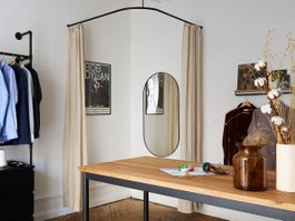 Elegante Vorhangschiene für Eckgarderobe - Massanfertigung
