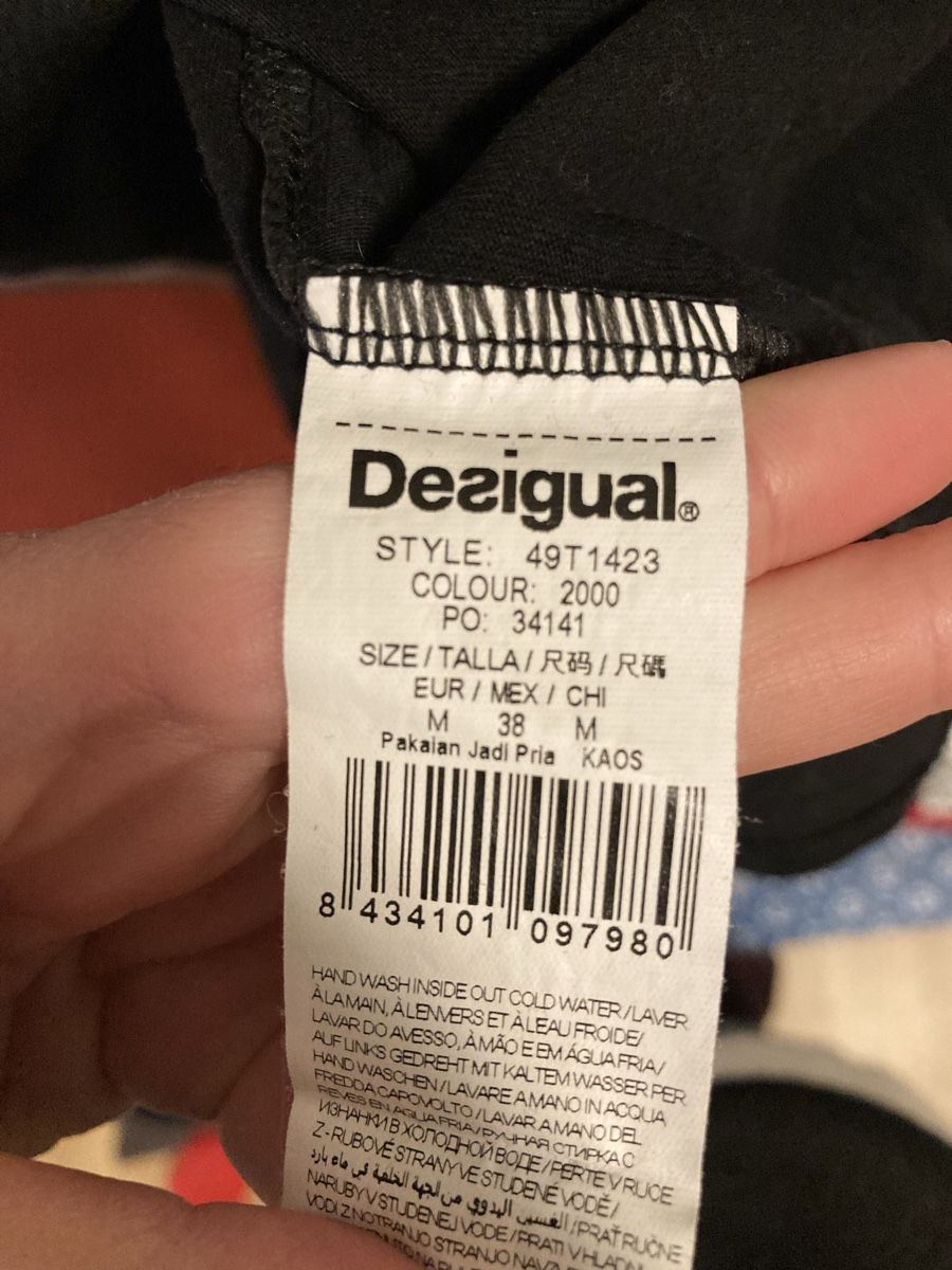 Desigual Hemden, T-Shirts & Polos: T-Shirt Desigual – Gebraucht aus Urtenen-Schönbühl von alessibas 1
