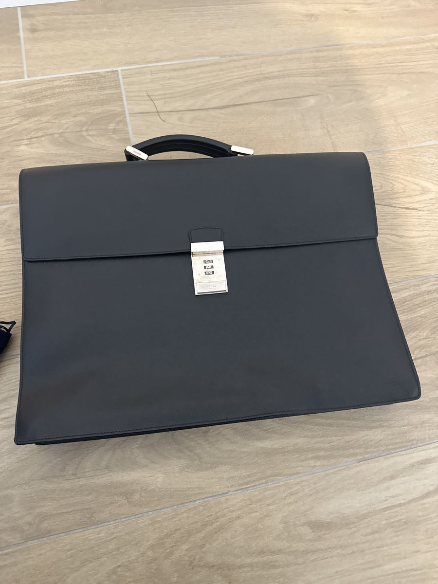 Prada Koffer & Taschen: Prada briefcase – Neu (gemäss Beschreibung) aus Dübendorf von and_vwb2