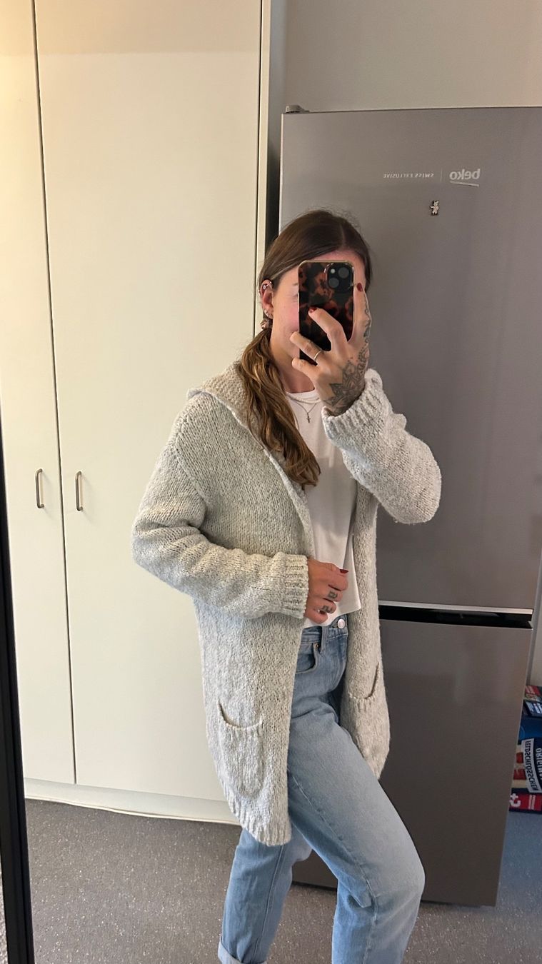 H&M Jacken: kaputzen Stickjacke – Gebraucht aus Thun von SelinaW1995 4