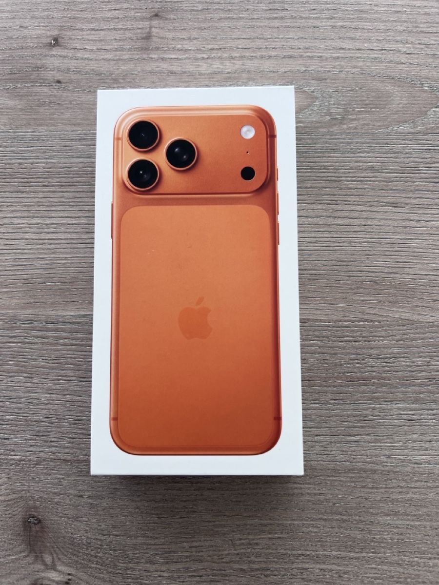 Apple Telefoni cellulari / Smartphones: İPhone 17 Pro Max 256 GB .Ungeöffnet. – Nuovo e nell'imballaggio originale da Sarnen venduto da Cbg23