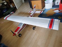 Cooles selbstgebautes Anfängerflugzeug Elektro