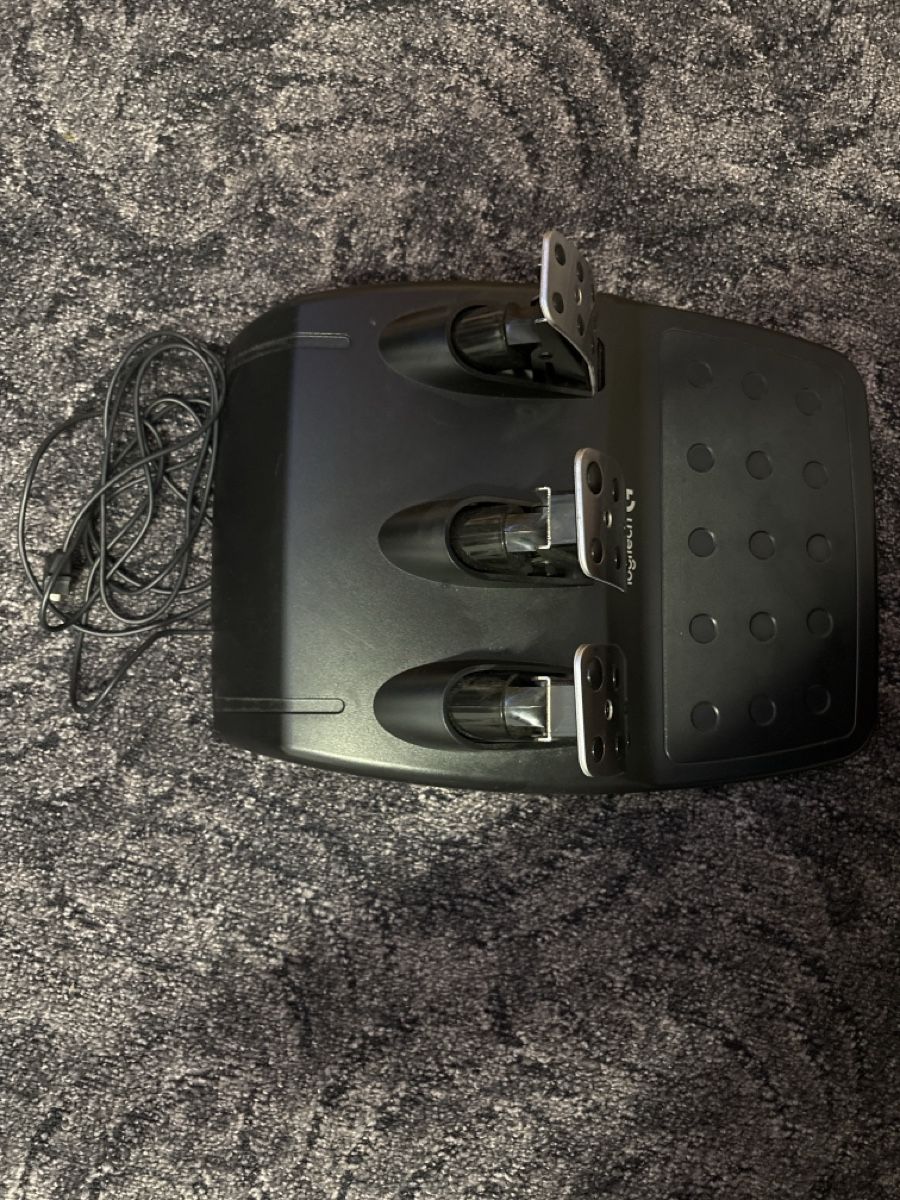 Logitech Konsolen: Gaming Lenkrad mit Pedale von Logitech G29 – Neu (gemäss Beschreibung) aus Goldau von muh_kn6c 2
