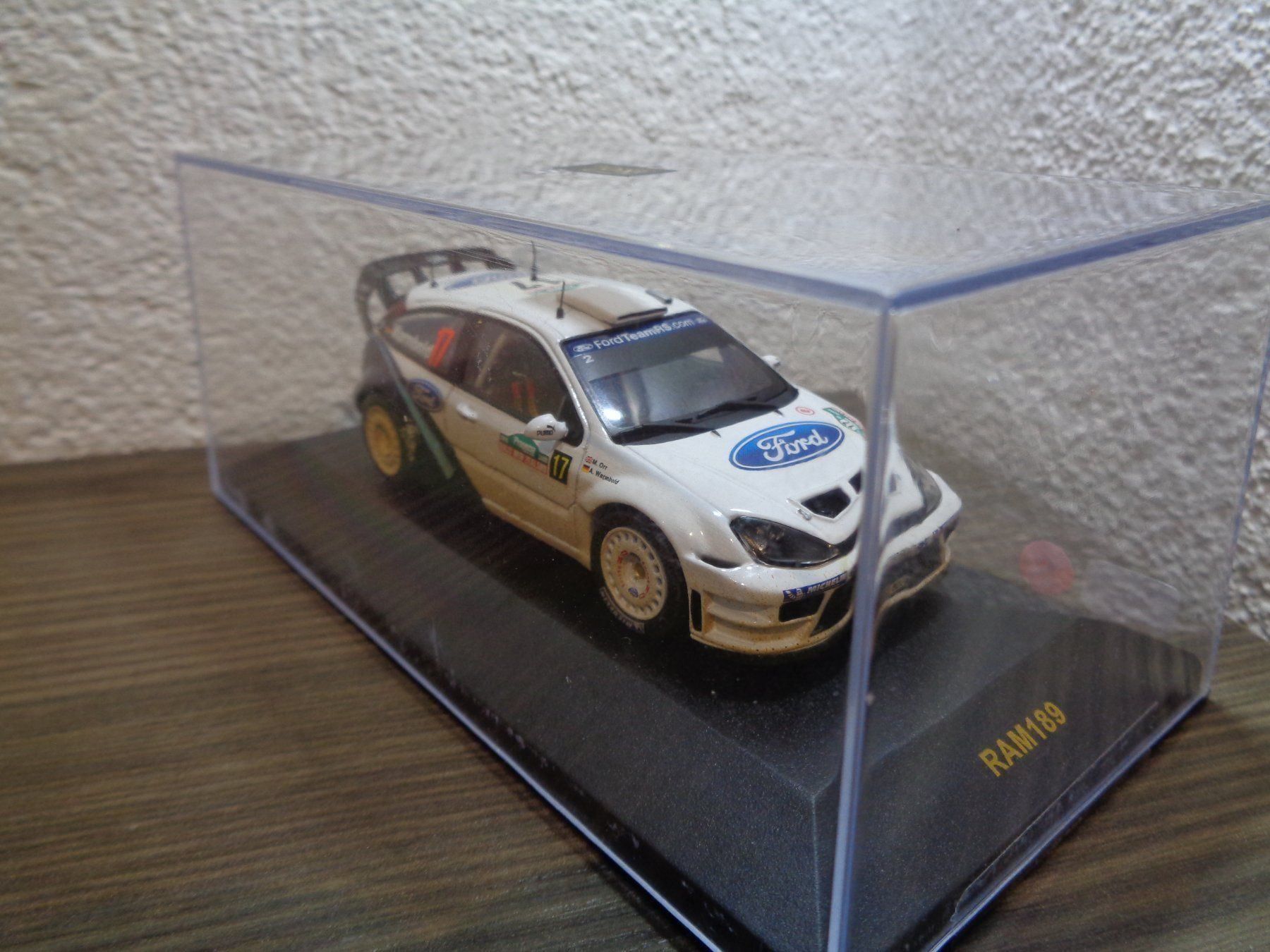 Ford Modellautos: IXO 1:43 Ford Focus WRC Rallye – Neu und originalverpackt aus Reconvilier von rallycar 3