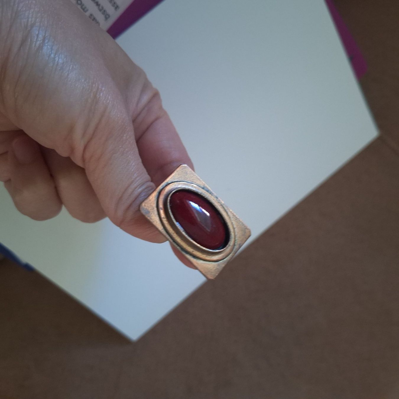 Anelli: Vintage Ring, Grösse verstellbar, dunkelroter Stein – Usato da Winterthur venduto da ric_rl7n 3