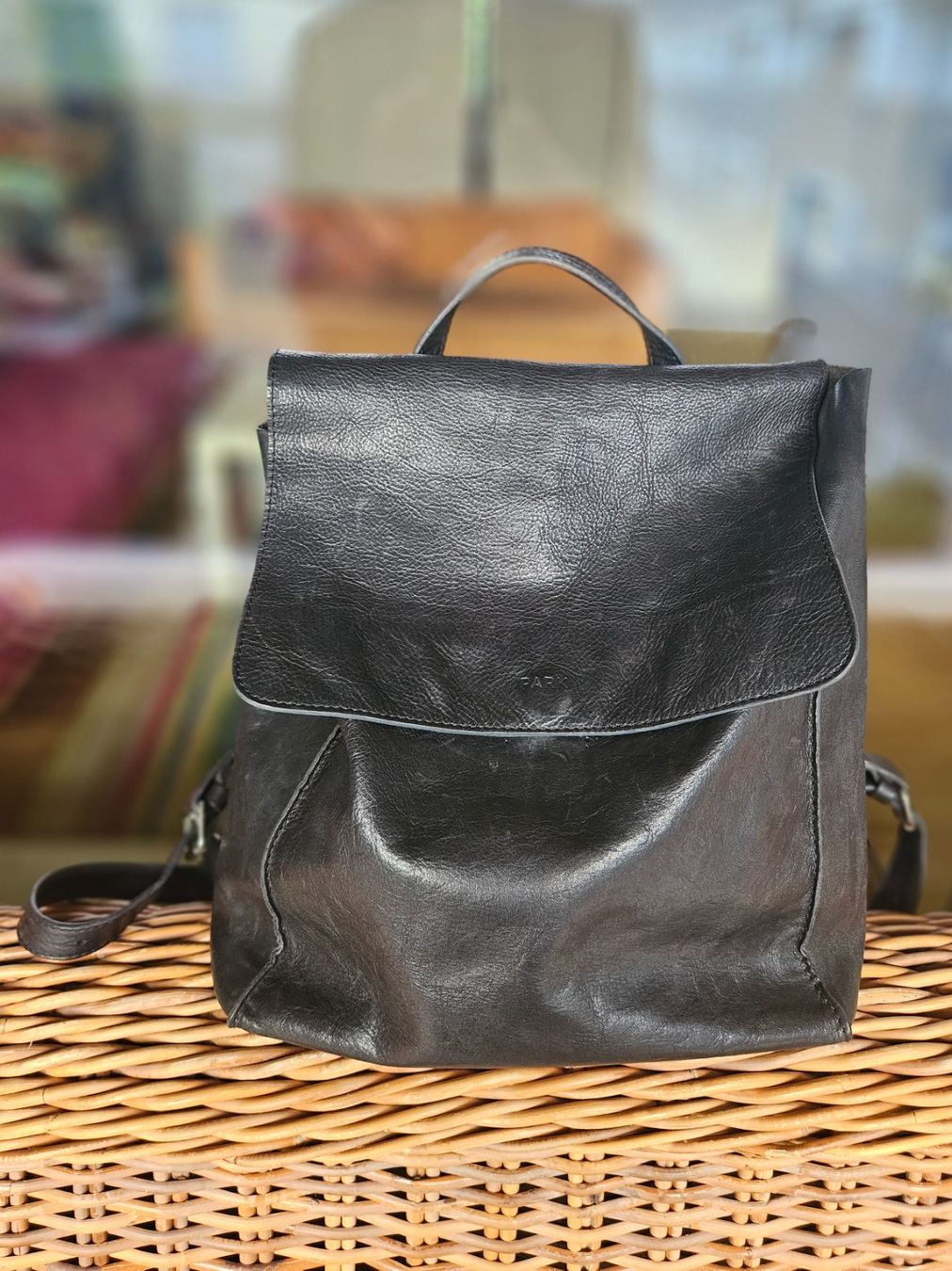 Zaini: Schwarzer PARK Bag Fairtrade Lederrucksack – Usato da Basel venduto da kristaln 1
