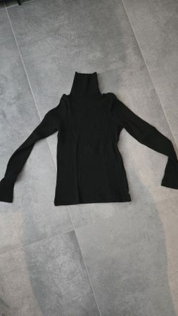 Damen Rollkragenpullover schwarz fein gerippt neuwertig