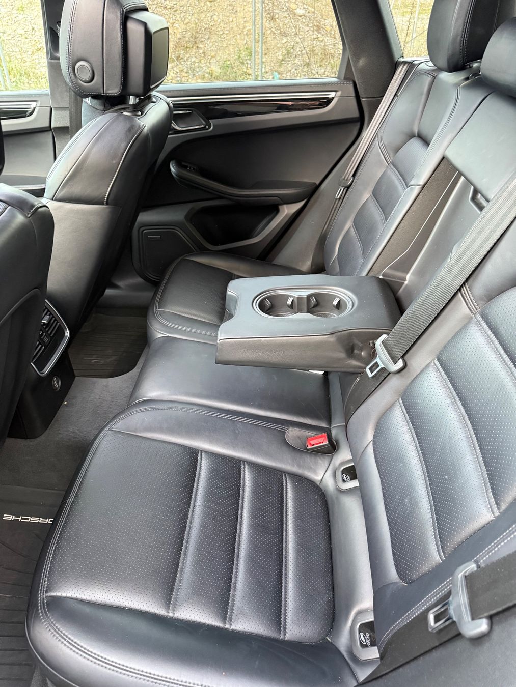Porsche Automobili: PORSCHE MACAN TURBO (PERFORMANCE PACKAGE) – Usato da Winterthur venduto da Fabio_46 9