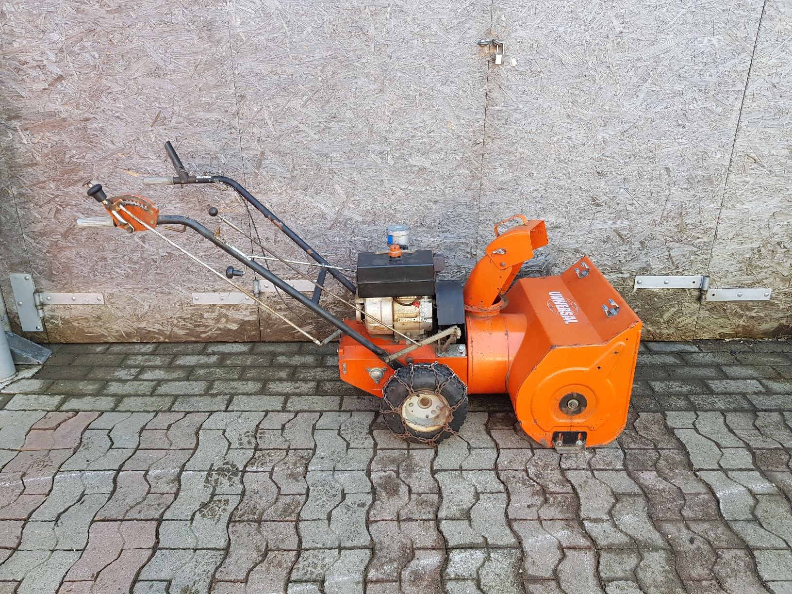 Universal Tutte le macchine: Schneefräse Universal Schneeschleuder Einachser – Usato da Brunnadern venduto da p..... 1