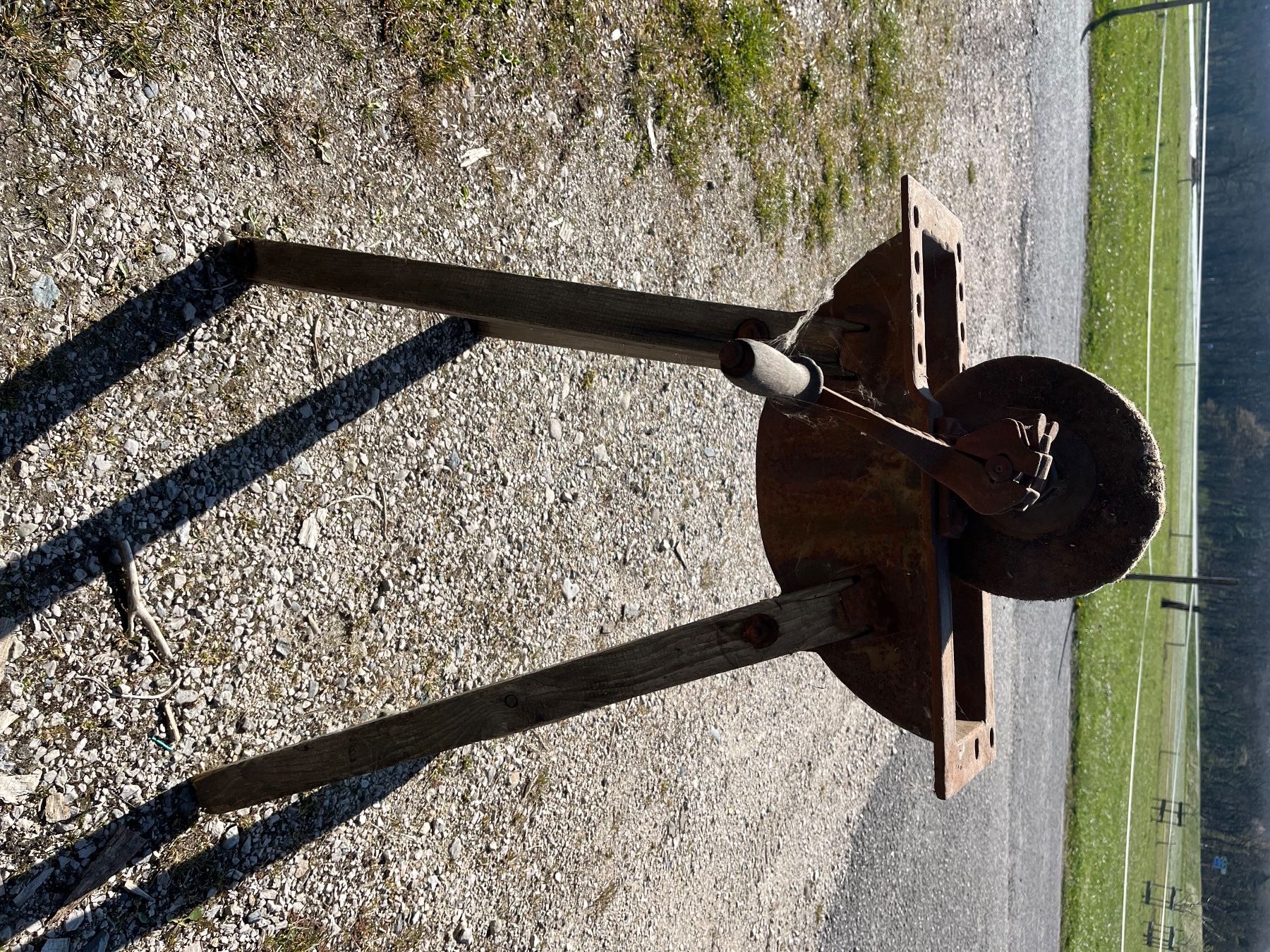 Tutti gli attrezzi: À vendre ancienne meule à eau – Usato da Arzier-Le Muids venduto da Jmb1960