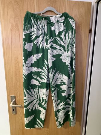 Damenhose Blumenmuster Grösse M