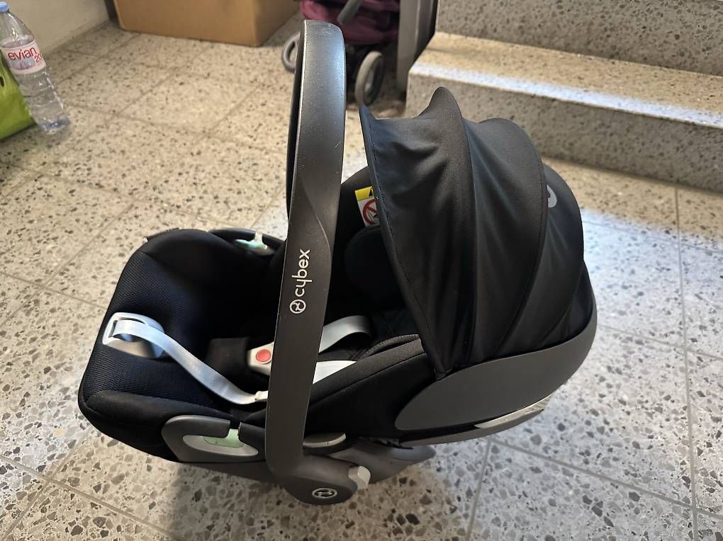 Sièges auto: Cybex Cloud T i-Size – D'occasion à Uster par cynale 1