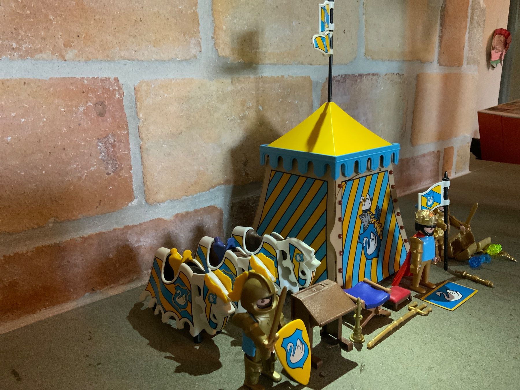 Playmobil Spielzeuge: Belagerungstrupp der Schwanenritter – Gebraucht aus Burgdorf von rainerw07 4