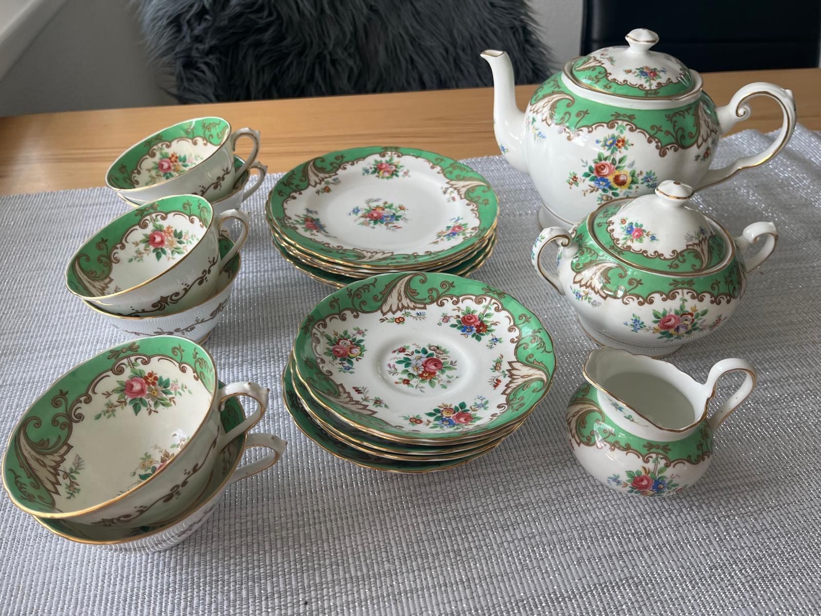 Services de table: Teeset /Teeservice / Kaffeeservice/ 6-Personen – D'occasion à Lohn-Ammannsegg par Maledi
