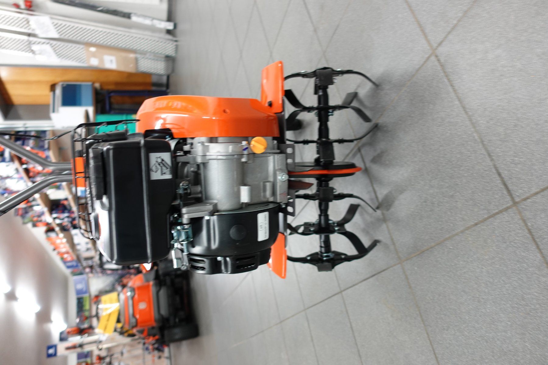 Tutte le macchine: Motorhacke TF120 Husqvarna – Nuovo e nell'imballaggio originale da Rüegsbach venduto da Garage3418 2