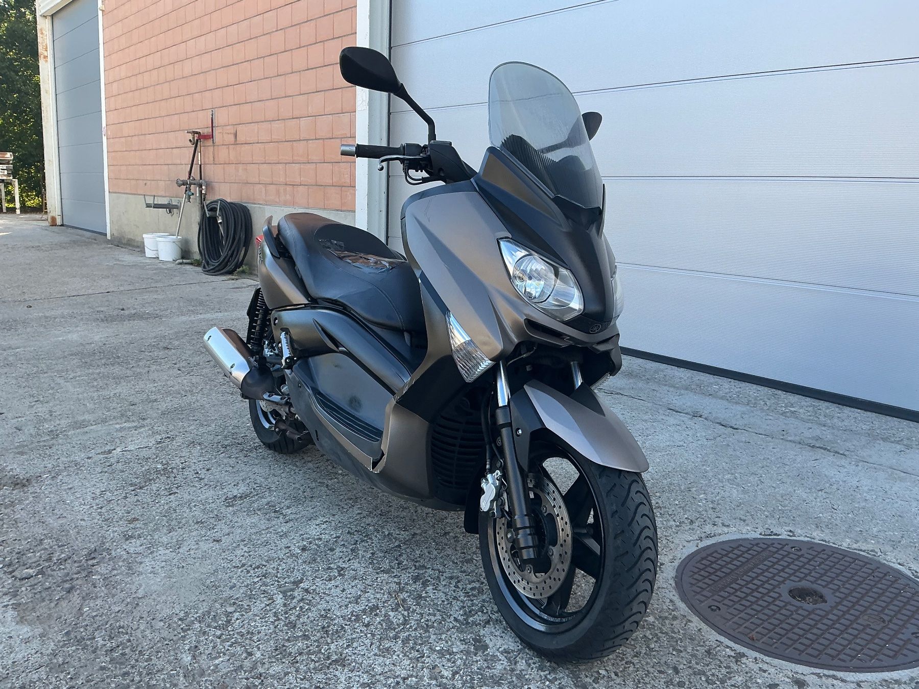 Yamaha Scooters: Yamaha YP250RA – D'occasion à strengelbach par Zoks