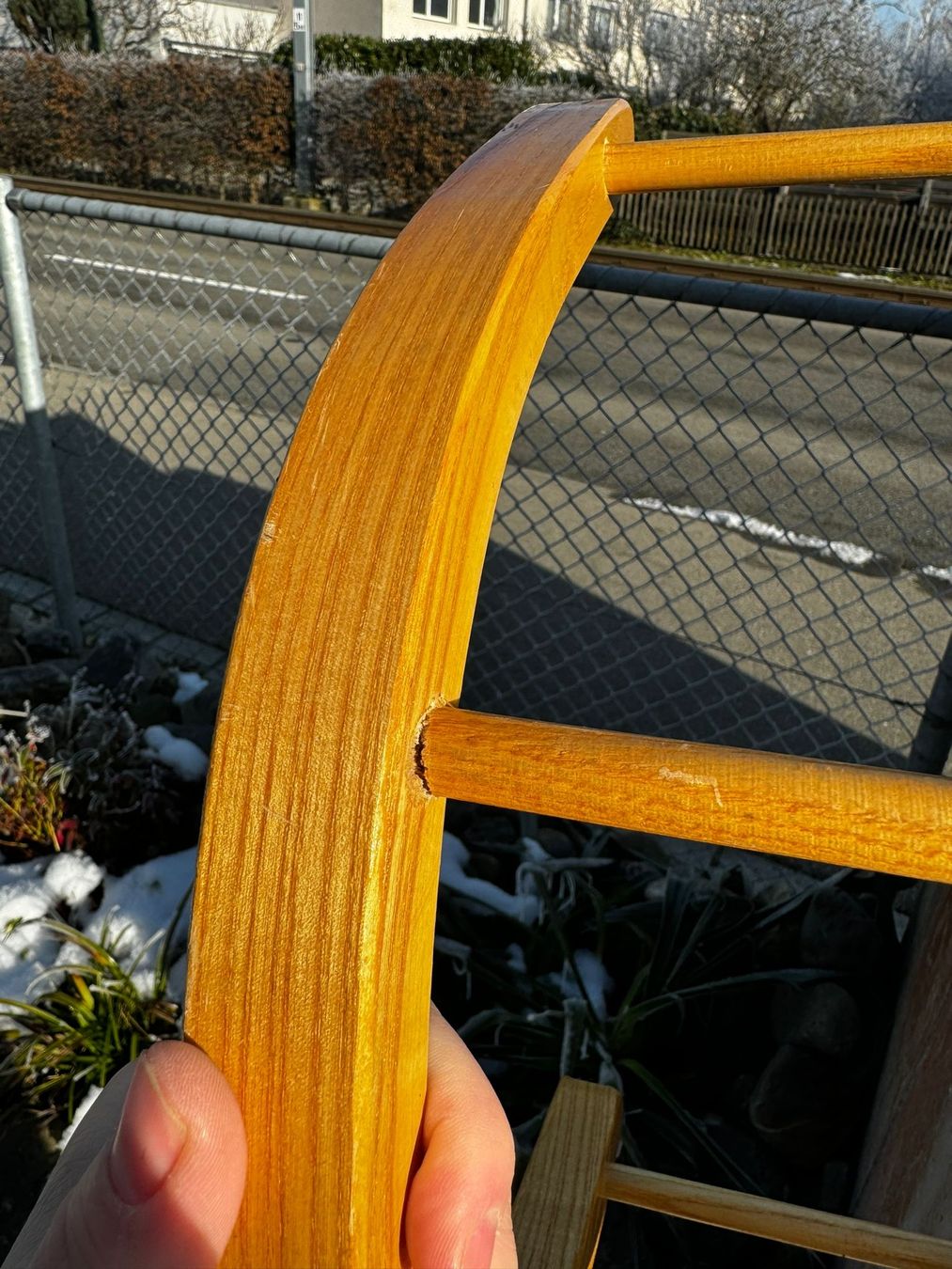 Schlitteln: Holzkindersitz Schlitten – Gebraucht aus Egg b. Zürich von Brocki_Insel_Egg 2
