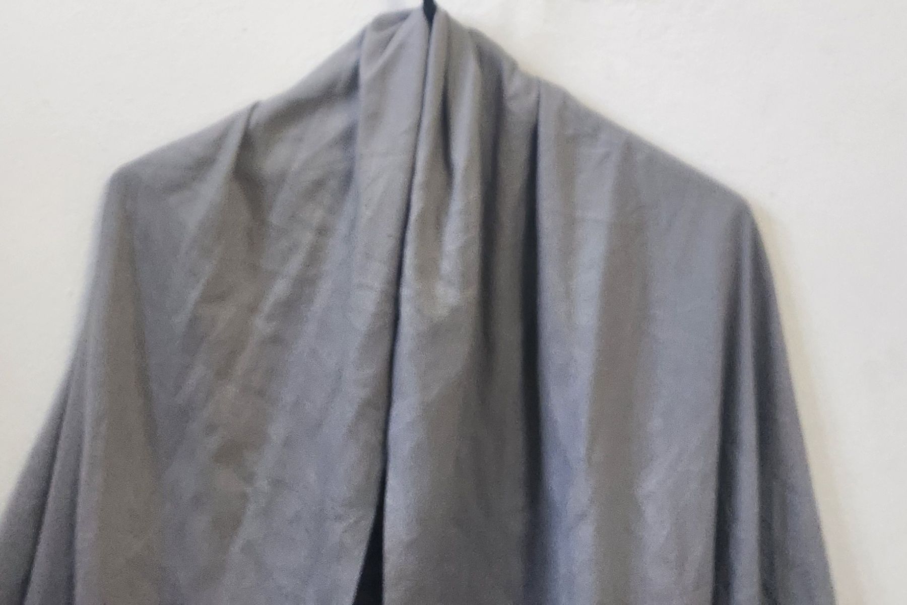 Foulard & Sciarpe: Écharpe en cachemire gris avec franges, 176x67cm – Usato da Niedergösgen venduto da Eva2410 4