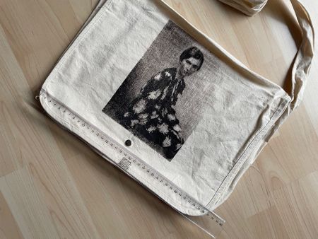 Trendige Baumwolltasche mit Siebdruck (Sujet Frau)