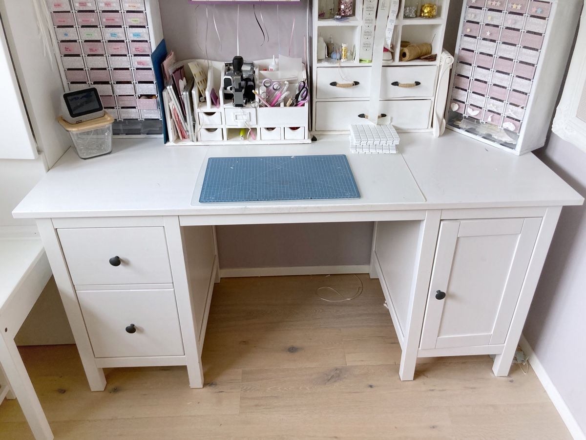 Scrivanie: Hemnes Schreibtisch weiss – Usato da Eggenwil venduto da Lissi82