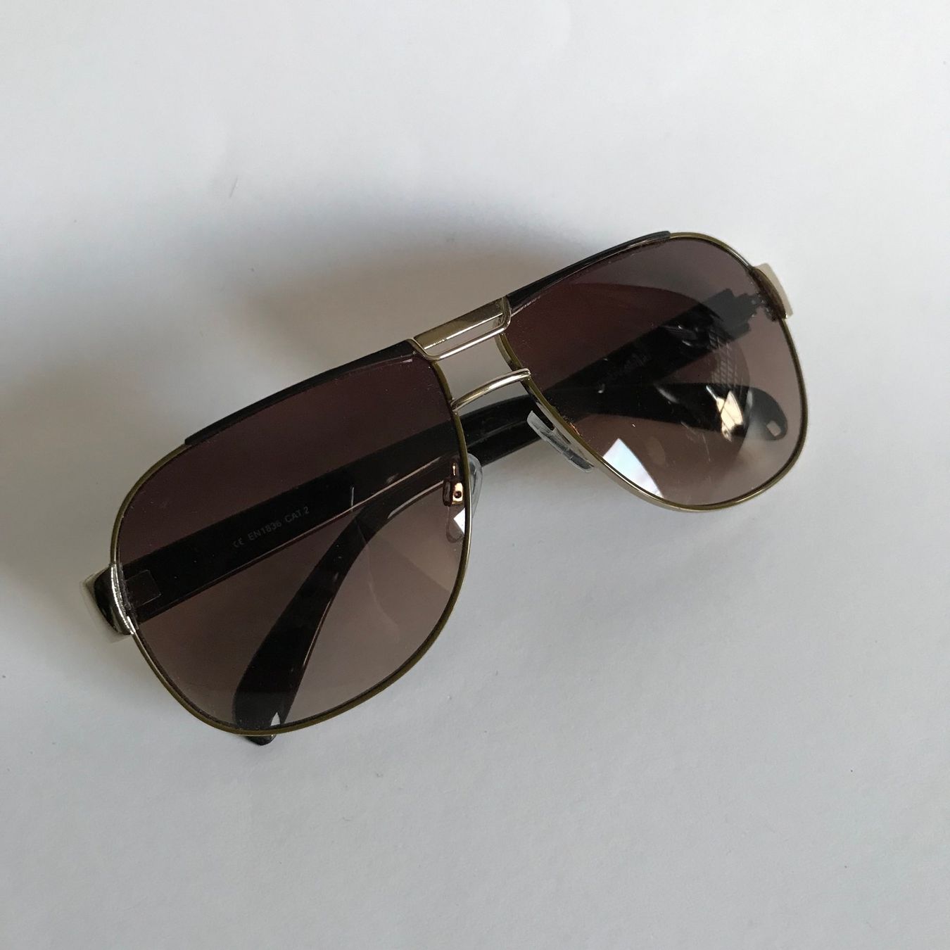 Occhiali & Lenti: Sonnenbrille im Piloten-Look, unisex – Usato da Zürich venduto da Caro55 1