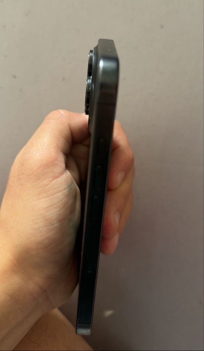 Apple Telefoni cellulari / Smartphones: Apple iPhone 16 Pro schwarz 128 GB – Usato da Reinach AG venduto da fmi_wj6k 3