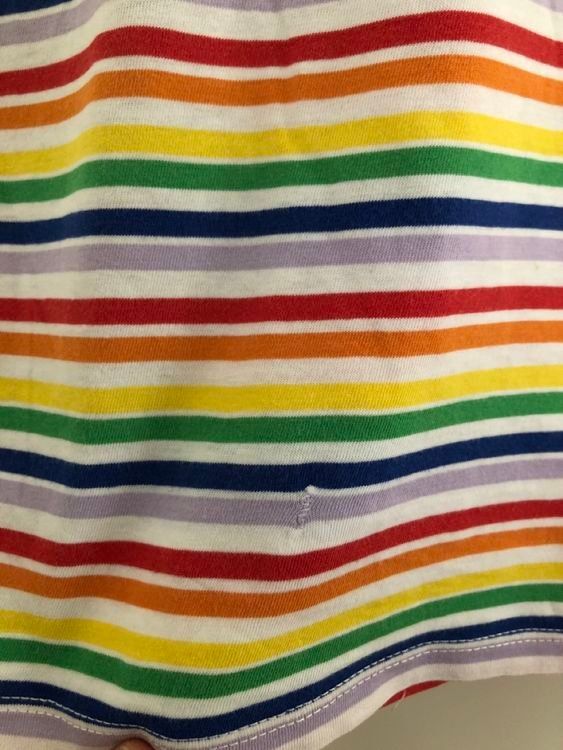 Monki T-shirts: Regenbogen Shirt – D'occasion à Langenthal par lauras00 2