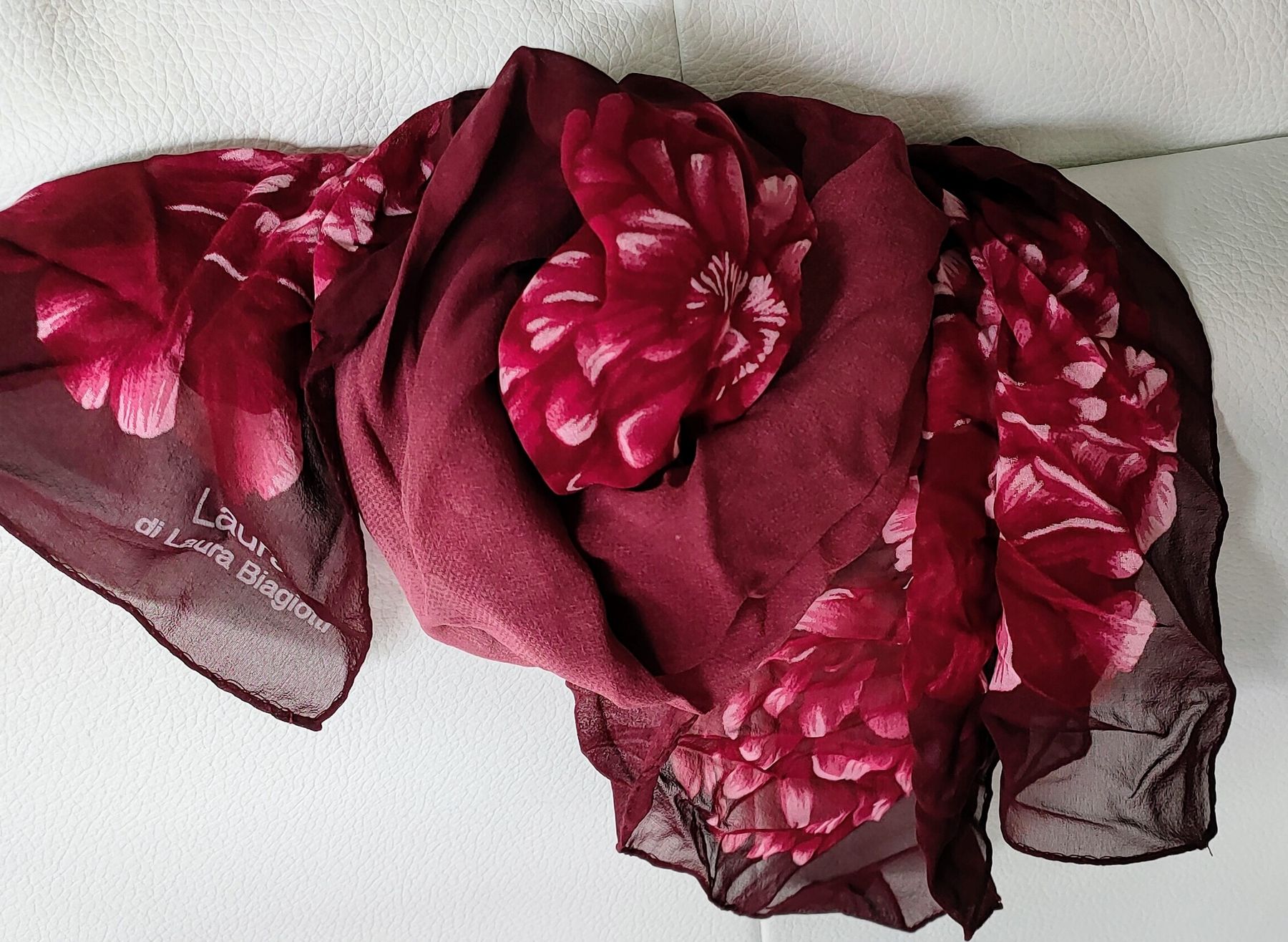 Foulards, Tücher & Schals: Seidenschal 100% Seide 42 x 150 – Neu und originalverpackt aus Frauenfeld von Schenken-mit-Herz