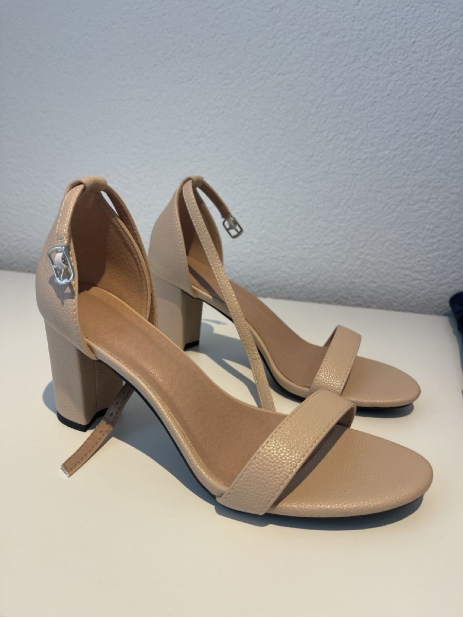 Scarpe da donna: Pumps beige Blockabsatz Grösse 39 neu – Nuovo (secondo la descrizione) da Mühlau venduto da Jasil66 2