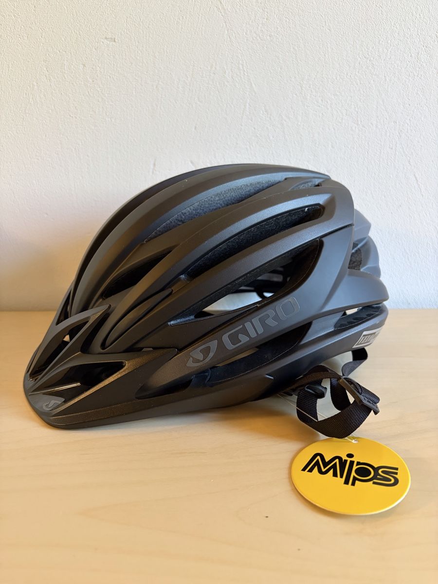 Giro Caschi: Fahrradhelm Giro Artex Mips – Nuovo e nell'imballaggio originale da Krummenau venduto da lorenascherrer 1