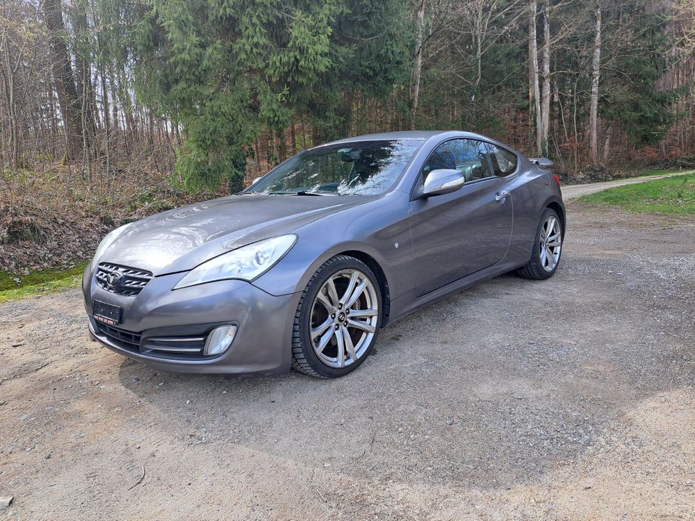 Hyundai Genesis 2.0T 2012 213ps