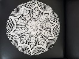 Spitzendeckchen  Untersetzer  gehäkelt  Farbe weiss
