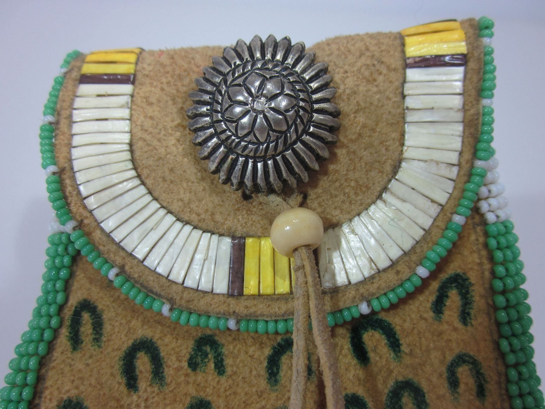 Borse: Assiniboine Indianer Tasche – Usato da Bäretswil venduto da robsonantik 2