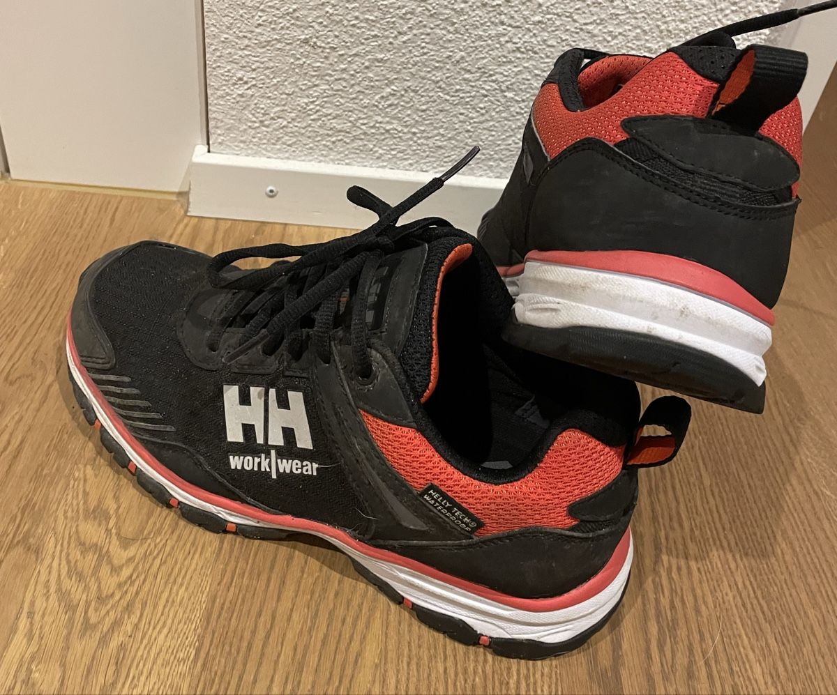 Helly Hansen Chaussures hommes: Helly Hansen Workwear Sicherheitsschuhe Gr. 39 – D'occasion à Küssnacht am Rigi par clearancesale 1
