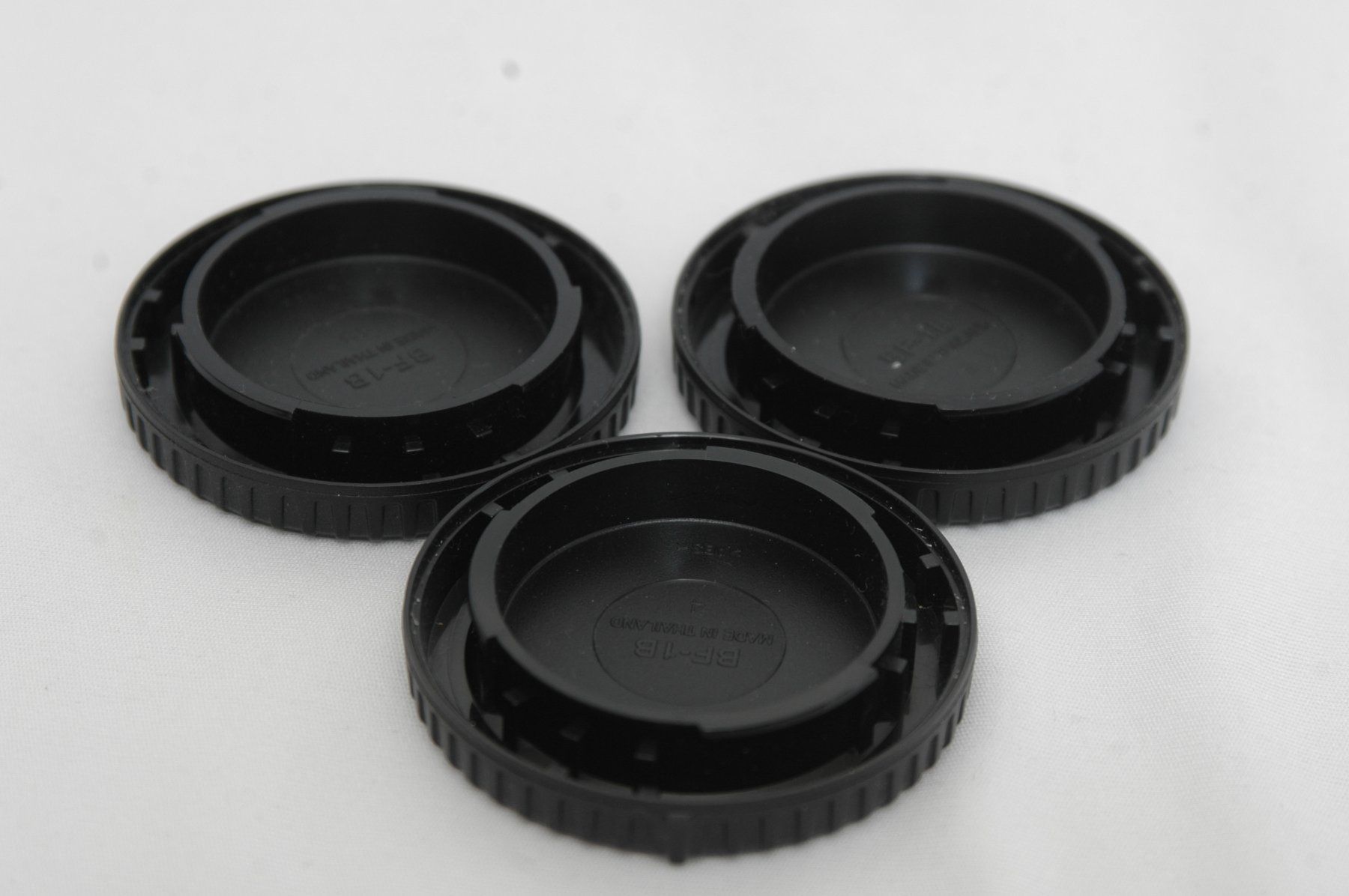 Nikon Fotocamera: 3x Nikon Deckel für Kamera – Usato da Birr venduto da Jiva05 1