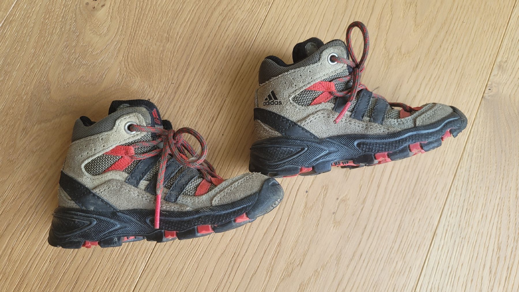 Adidas Chaussures garçon: Adidas Terrex Wanderschuhe Gr. 20 – Neuf (Voir description) à Igis par bue_bbp6 1