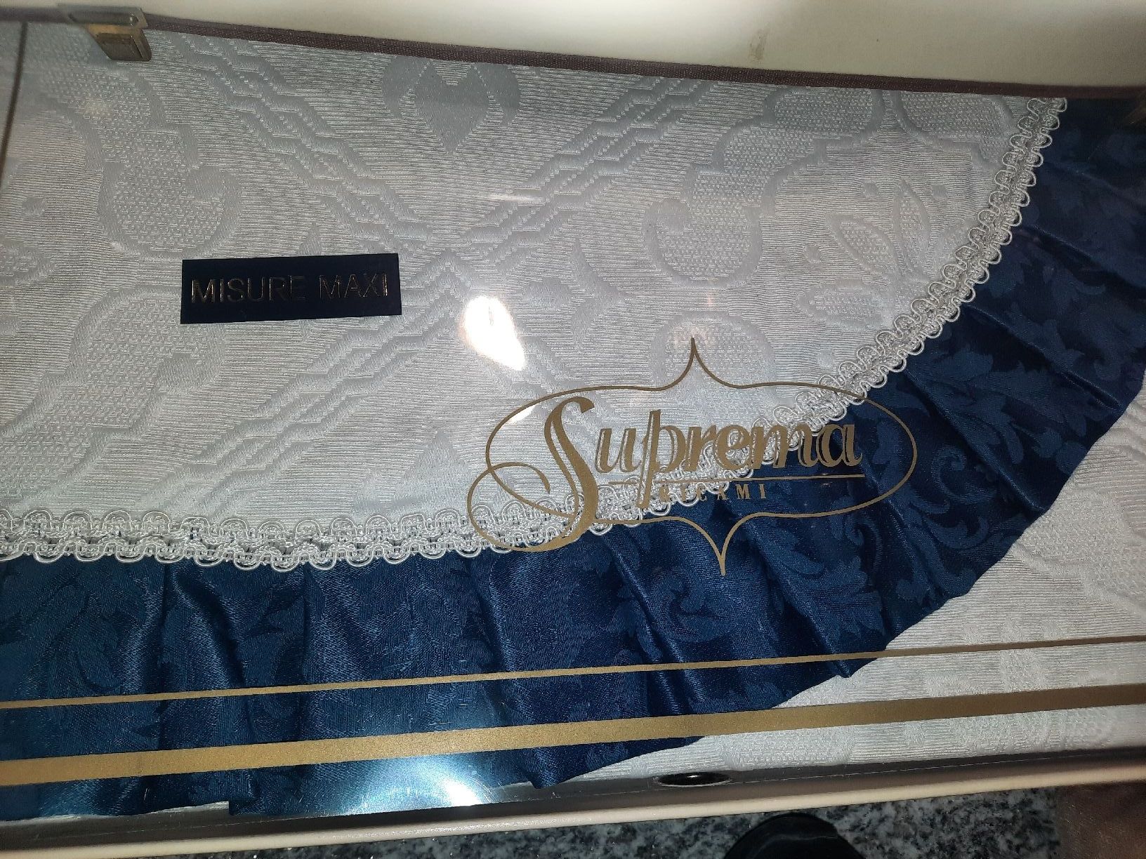 Couvertures: corredo letto in SETA – Neuf avec emballage d'origine à Biasca par Old_6blh 5