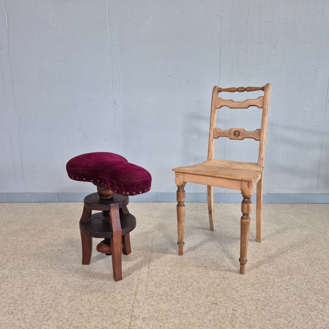 Sgabelli: Antik Piano Stool Klavierhocker Sattelhocker Hocker – Usato da Nottwil venduto da Wondewa-Shop 1