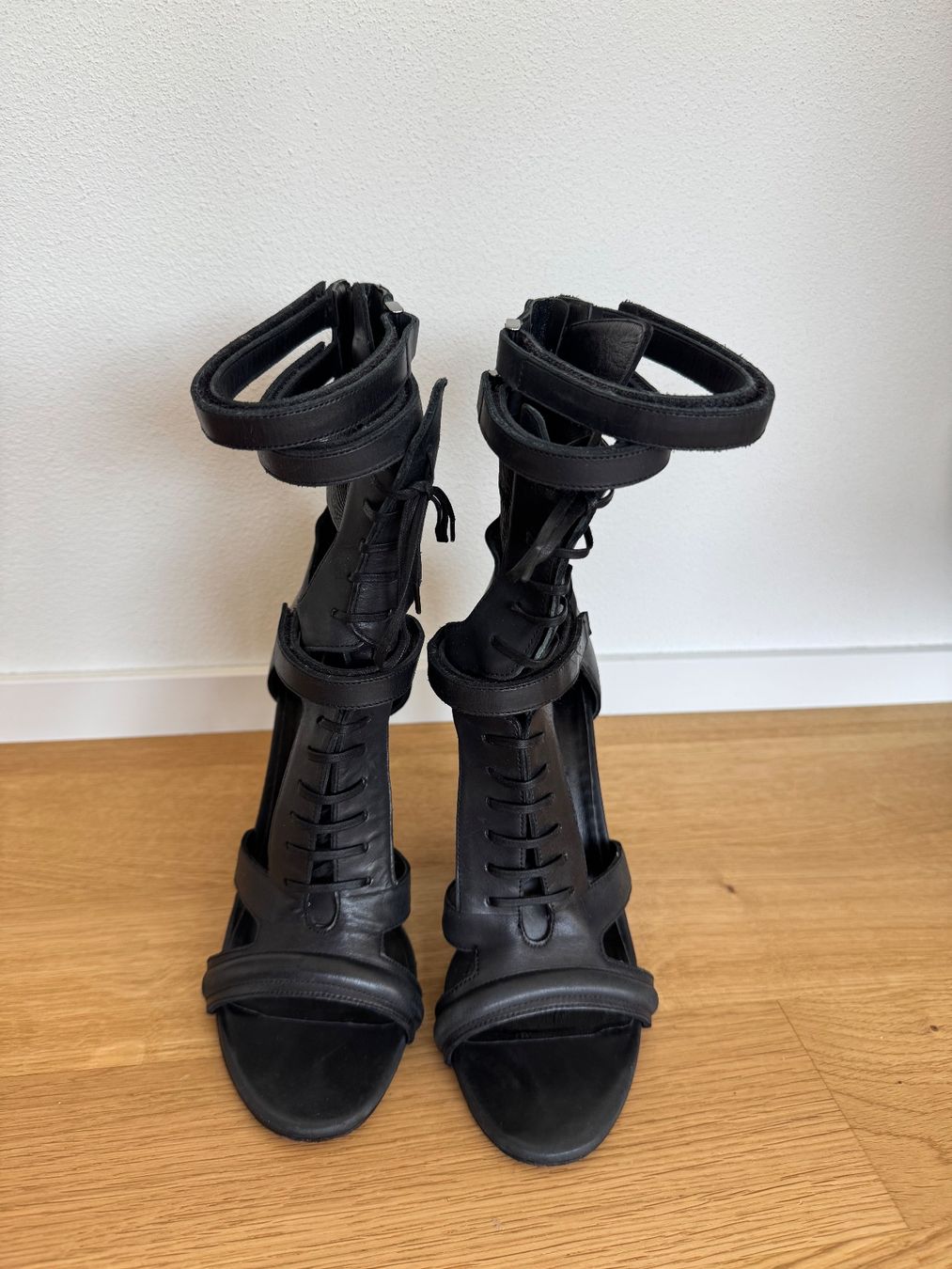 Hugo Boss Damenschuhe: Hugo Boss High Heels "Jodi" Black Gr. 39 – Gebraucht aus Klingnau von Vdado 5