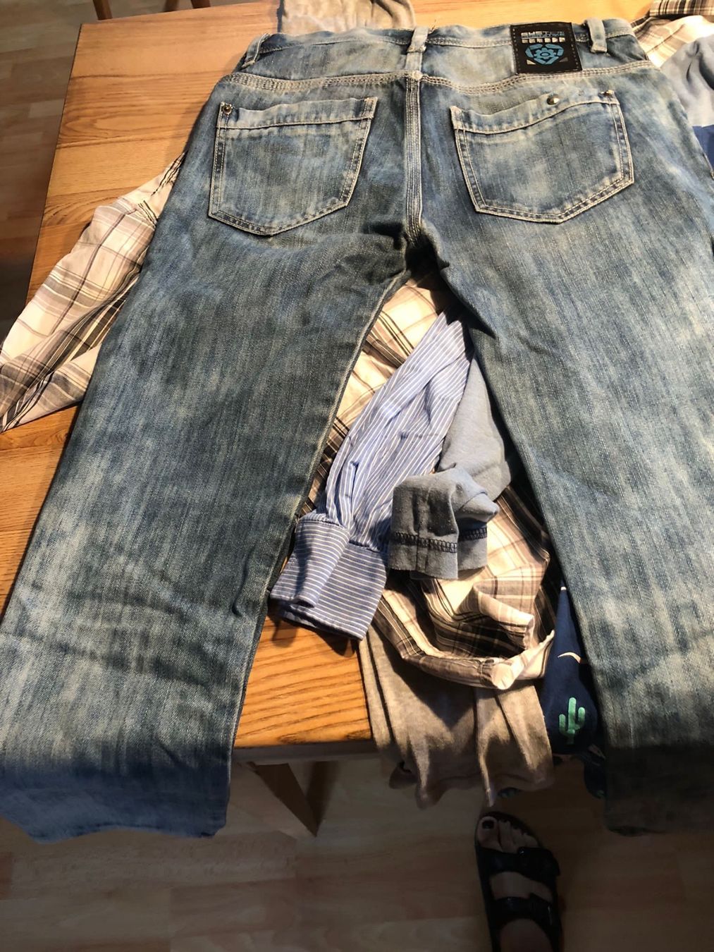 Lotti & Set di vestiti: 8-teiliges Knabenpaket 152-164 – Usato da Röschenz venduto da Tashroal 5