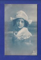 ENFANT - Portrait de jeune fille